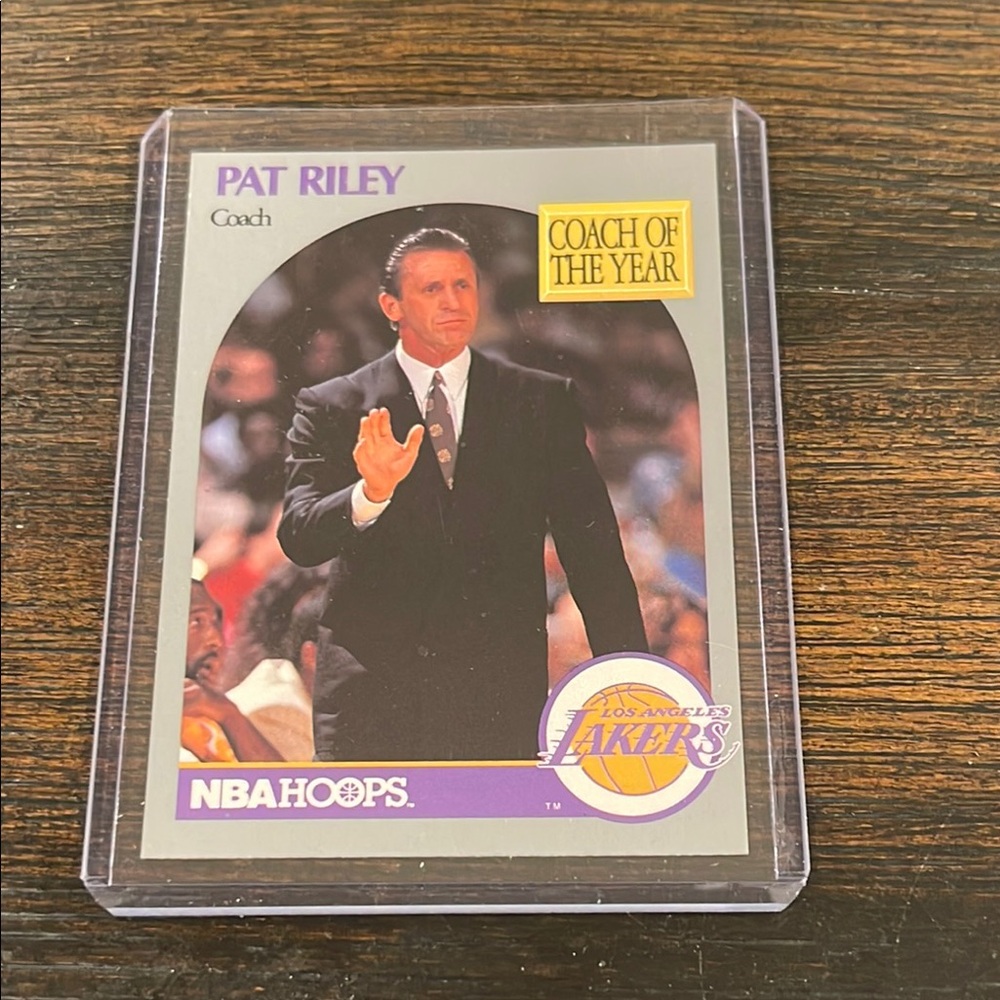 PAT RILEY COACH OF THE YEAR - NBA HOOPS 1990
